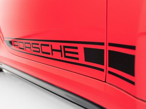 Certified 2025 Porsche 911 Carrera image 18