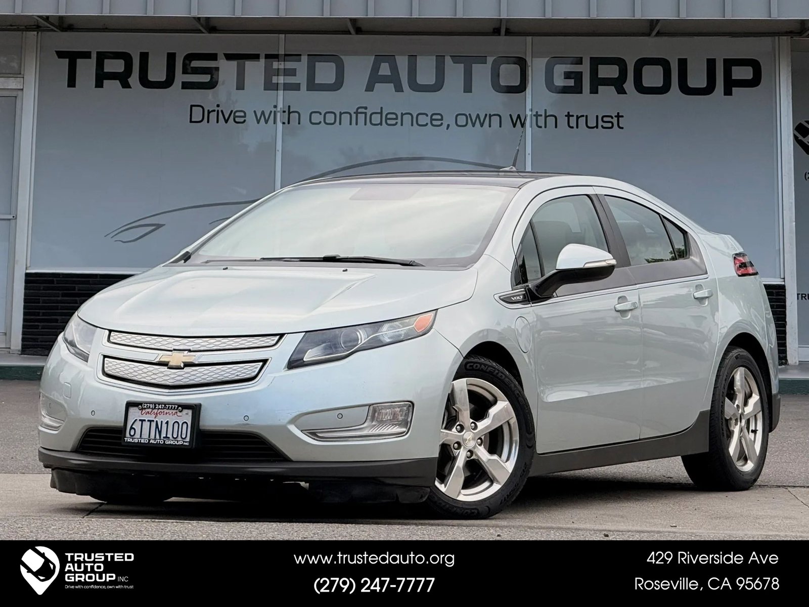 Used 2011 Chevrolet Volt Premium w/ Premium Trim Package FWD image 1