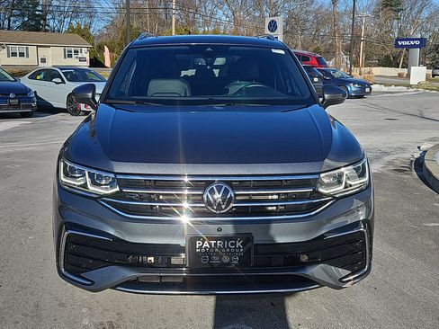 Certified 2022 Volkswagen Tiguan SEL R-Line image 29