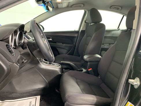 Used 2014 Chevrolet Cruze LT image 16