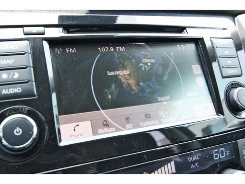 Used 2020 Nissan Rogue SV w/ Premium Package FWD image 29