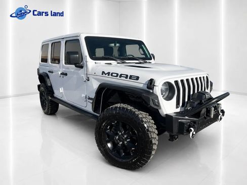 Used 2018 Jeep Wrangler Unlimited Sahara w/ Quick Order Package 24M Moab AWD/4WD image 2