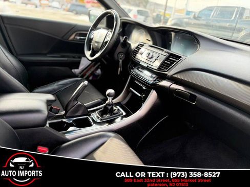 Used 2017 Honda Accord Sport image 14