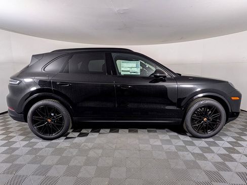 New 2026 Porsche Cayenne AWD/4WD image 8
