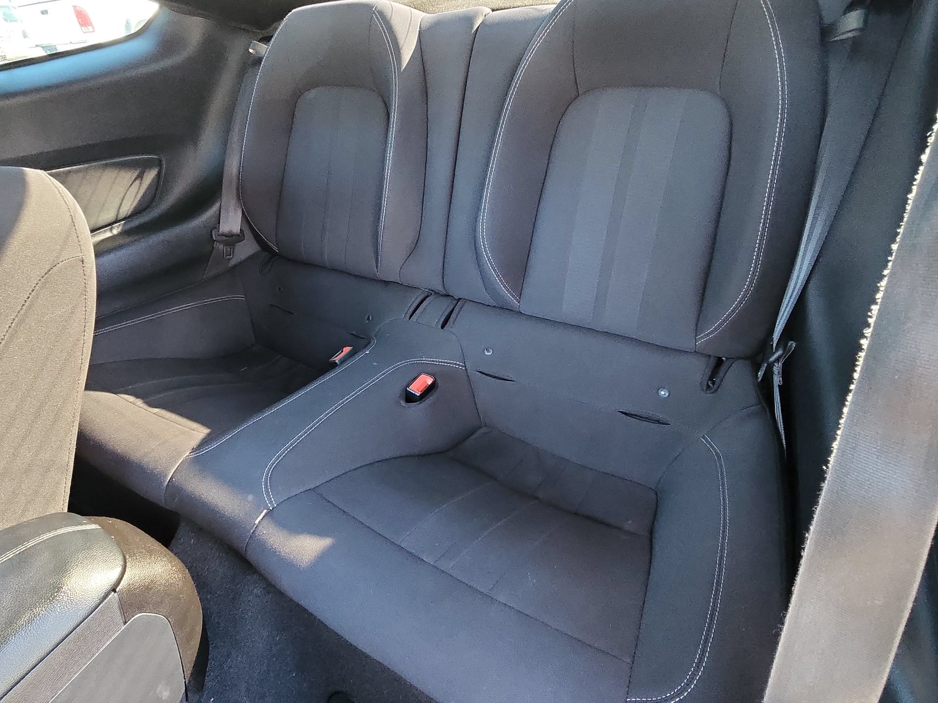 Used 2020 Ford Mustang Coupe RWD image 23