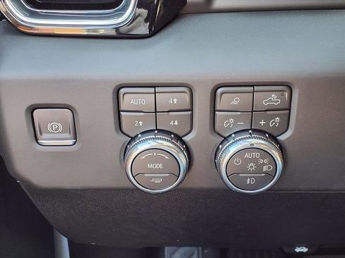 New 2026 GMC Sierra 3500 Denali Ultimate image 18