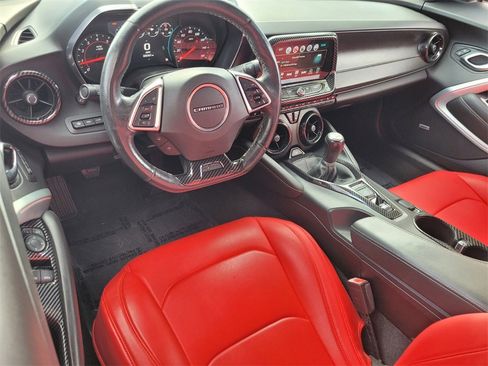 Used 2017 Chevrolet Camaro LT image 9