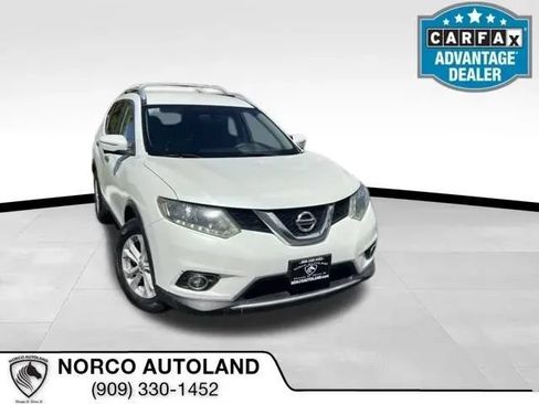 Used 2015 Nissan Rogue SV w/ SV Premium Package FWD image 1