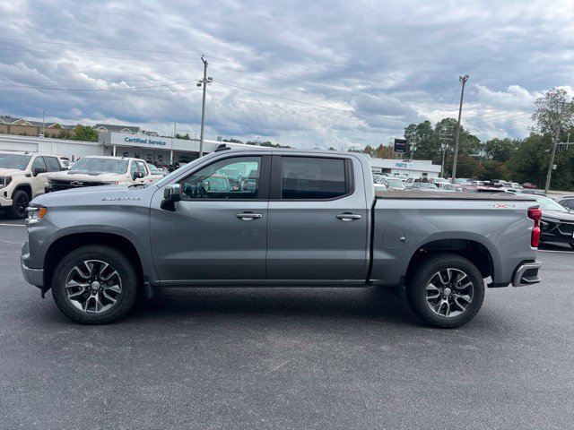 Used 2023 Chevrolet Silverado 1500 LT AWD/4WD image 18