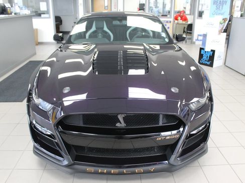 Used 2022 Ford Mustang Shelby GT500 w/ Technology Package RWD image 8