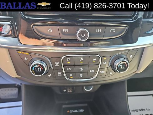 Used 2023 Chevrolet Traverse Premier AWD/4WD image 14