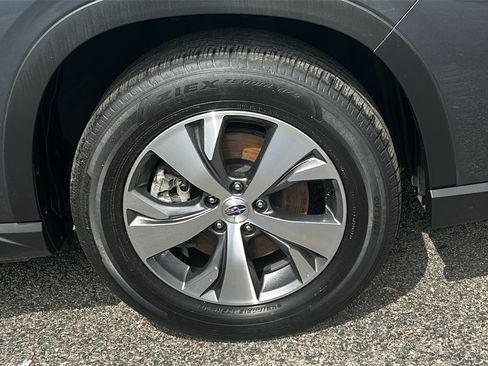 Used 2023 Subaru Ascent Premium AWD/4WD image 11