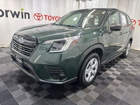 Used 2023 Subaru Forester Base image 3
