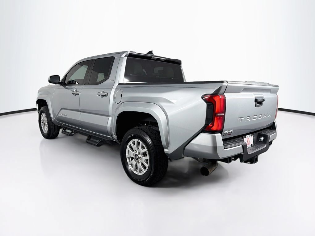 Used 2024 Toyota Tacoma SR5 AWD/4WD image 7