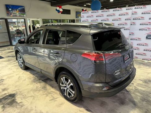 Used 2017 Toyota RAV4 LE FWD image 8