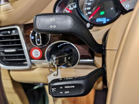 Used 2011 Porsche Panamera 4S image 46