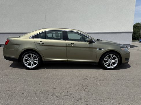Used 2013 Ford Taurus SEL FWD image 1
