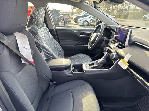 New 2025 Toyota RAV4 XLE FWD image 31