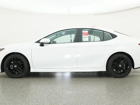 New 2026 Toyota Camry SE image 19