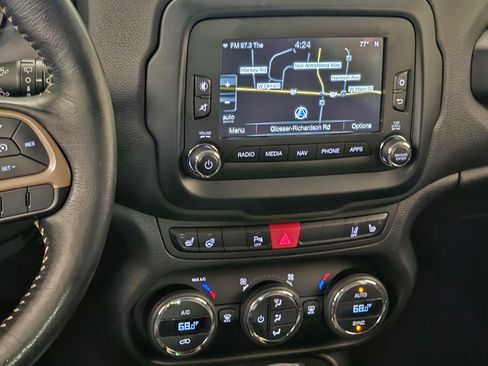 Used 2017 Jeep Renegade Limited AWD/4WD image 10