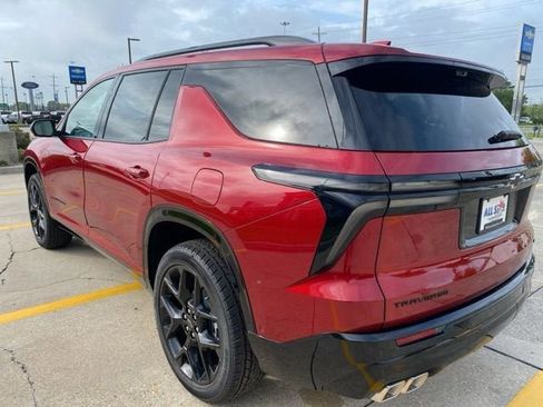 New 2026 Chevrolet Traverse RS w/ LPO, Floor Liner Package FWD image 8