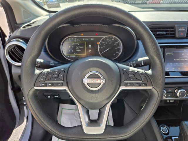Used 2025 Nissan Versa SV FWD image 30