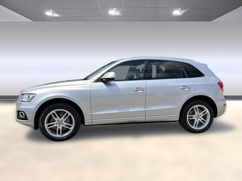 Used 2016 Audi Q5 2.0T Premium Plus w/ Technology Package AWD/4WD image 2