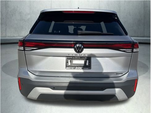 New 2026 Volkswagen Tiguan S image 4