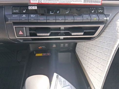 New 2026 Toyota Camry XLE AWD/4WD image 18