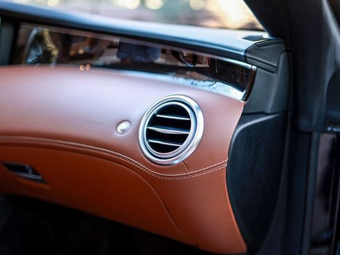 Used 2018 Mercedes-Benz S 560 Cabriolet image 34