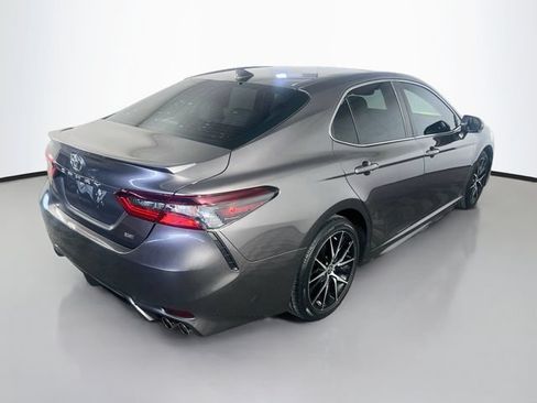 Used 2021 Toyota Camry SE w/ Convenience Package FWD image 8