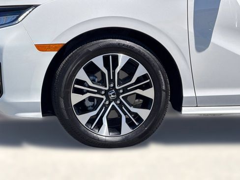 Certified 2026 Honda Odyssey Elite image 11