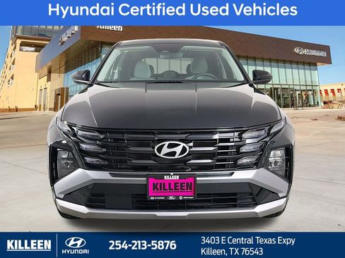 Used 2025 Hyundai Tucson SE image 2