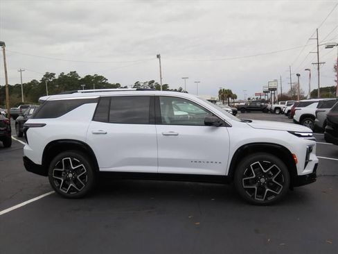 New 2026 Chevrolet Traverse High Country image 2