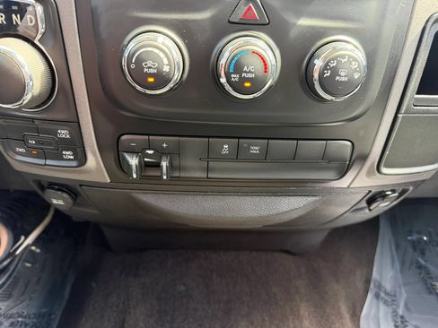 Used 2016 RAM 1500 Express AWD/4WD image 27