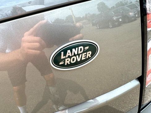 Used 2018 Land Rover Range Rover HSE image 17