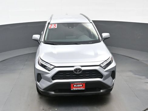 Used 2025 Toyota RAV4 XLE AWD/4WD image 35