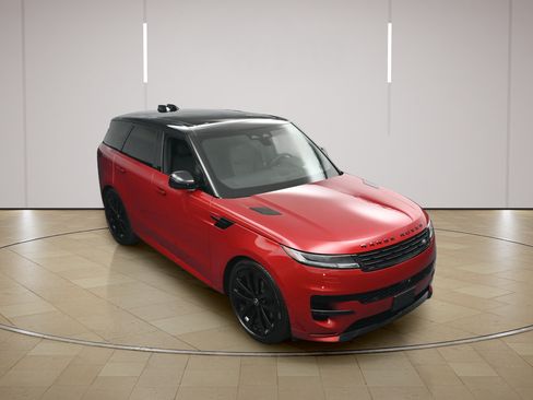 Used 2025 Land Rover Range Rover Sport Dynamic SE AWD/4WD image 32