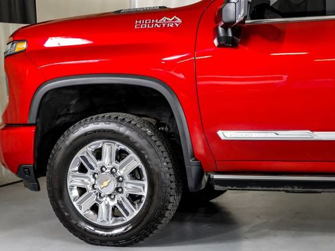 Used 2024 Chevrolet Silverado 2500 High Country w/ Technology Package AWD/4WD image 12