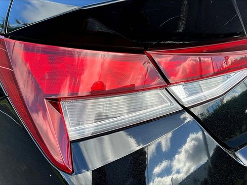 Used 2024 Hyundai Elantra SEL FWD image 22