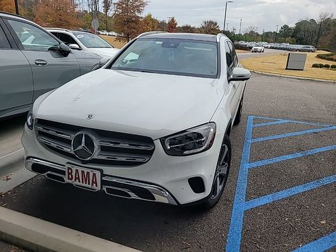 Certified 2022 Mercedes-Benz GLC 300 image 3