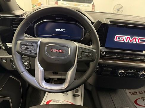 Certified 2024 GMC Sierra 1500 SLE image 17