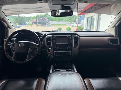 Used 2017 Nissan Titan Platinum Reserve AWD/4WD image 18