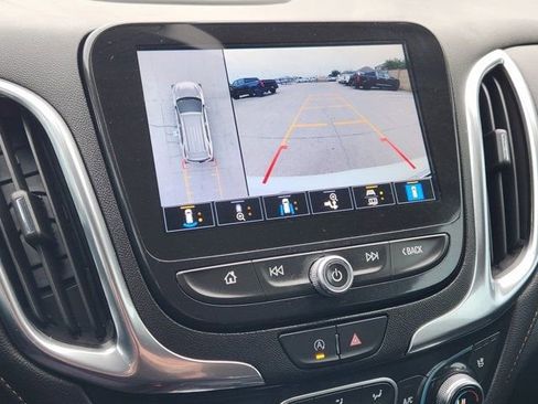 Used 2024 Chevrolet Equinox Premier image 6