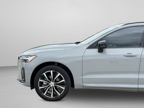 Used 2025 Volvo XC60 B5 Plus AWD/4WD image 35