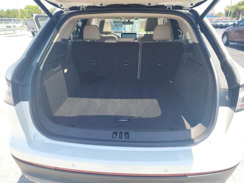 Used 2023 Lincoln Nautilus Reserve FWD image 23