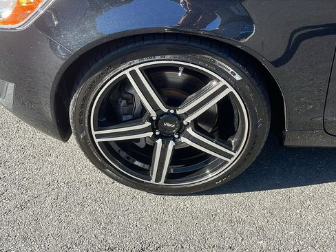 Used 2012 Volvo C70 T5 image 9
