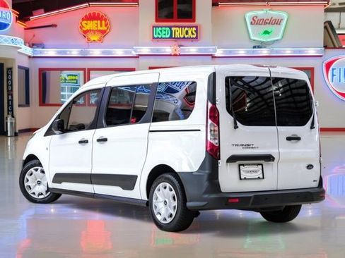 Used 2017 Ford Transit Connect XL image 4