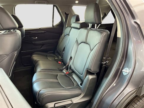 Used 2025 Honda Pilot EX-L image 23