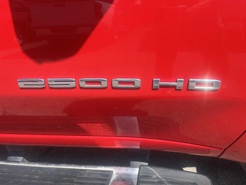 Used 2021 GMC Sierra 2500 SLE w/ SLE Value Package; image 9